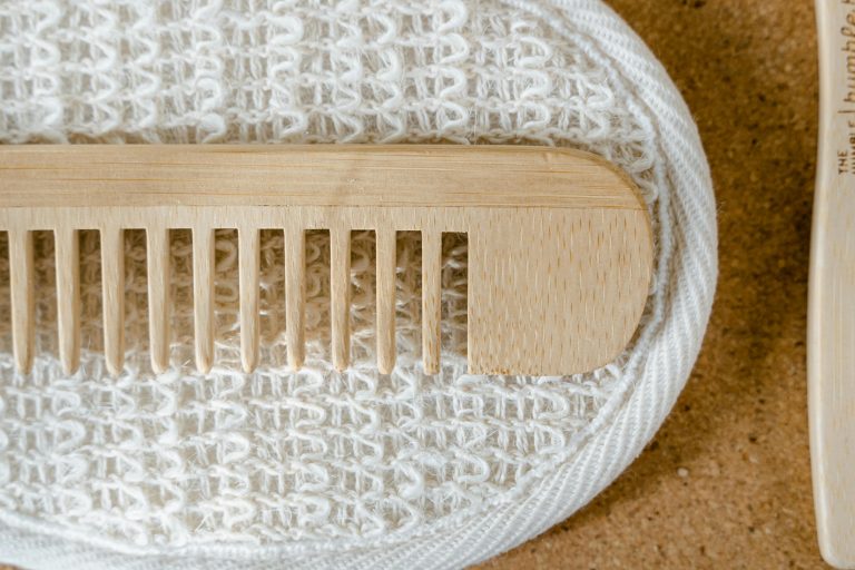 The Best Bamboo Combs For All Hair Types in 2025