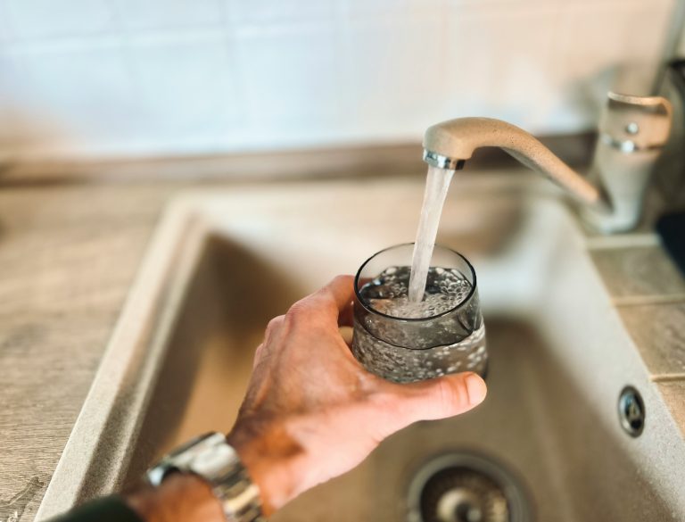 Does Reverse Osmosis Remove Microplastics? (And the Plastic Hidden Inside the Cure)